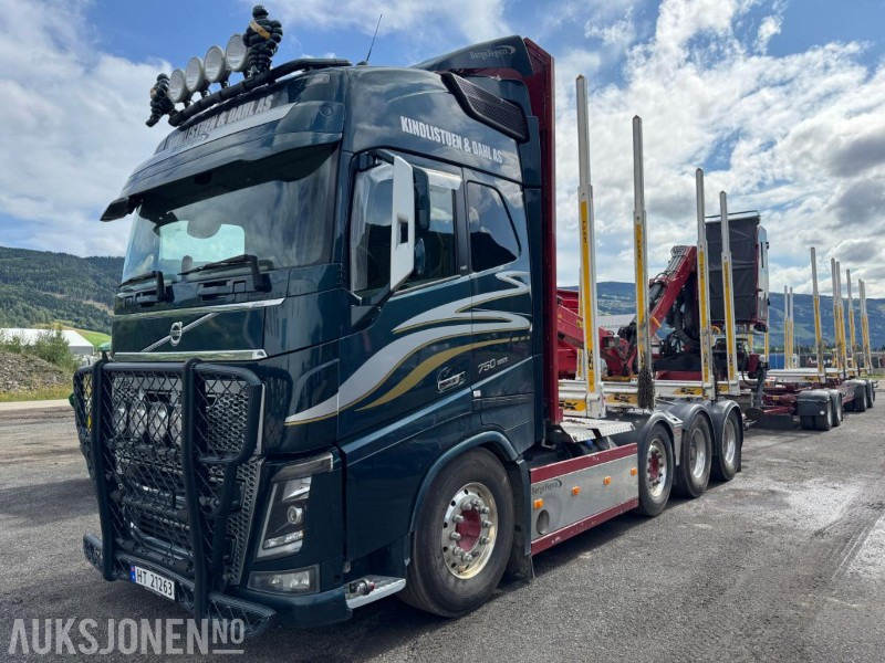 2018 Volvo FH16 8X4 komplett tømmerbil med kran og henger. - Kokvedējs, Kravas auto ar manipulatoru: foto 1 2018 Volvo FH16 8X4 komplett tømmerbil med kran og henger. - Kokvedējs, Kravas auto ar manipulatoru: foto 1