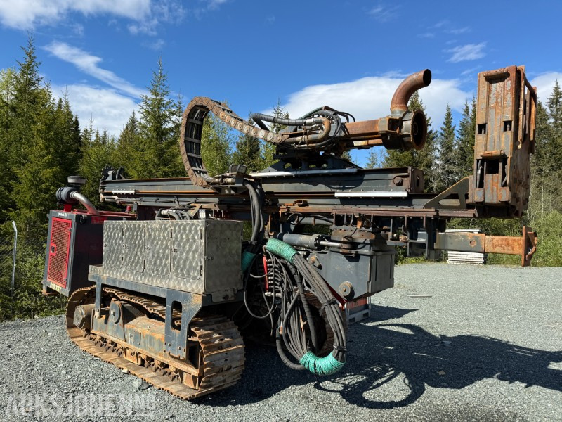 2019 NEMEK 810 TST borerigg - Urbšanas mašīna: foto 2 2019 NEMEK 810 TST borerigg - Urbšanas mašīna: foto 2