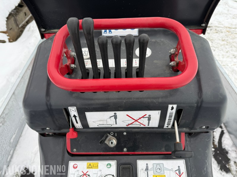 2020 Hinowa HS701 Selvlastende minidumper - Honda GX270 motor - 700 kg nyttelast - Bezceļu pašizgāzējs: foto 5 2020 Hinowa HS701 Selvlastende minidumper - Honda GX270 motor - 700 kg nyttelast - Bezceļu pašizgāzējs: foto 5