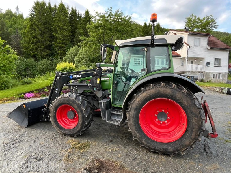2021 Fendt 211 Vario med Trima frontlaster, hydraulisk toppstag, triangel og skuffe - Traktors: foto 5 2021 Fendt 211 Vario med Trima frontlaster, hydraulisk toppstag, triangel og skuffe - Traktors: foto 5