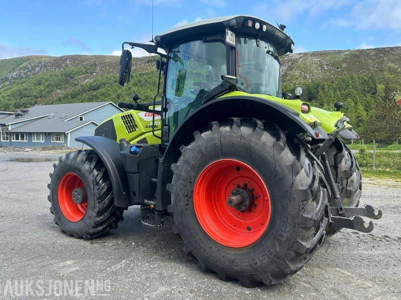 2022 Claas Axion 870 - 301 hk - 50 km/t - Front PTO - TRI dekk og landbruksdekk - Brøyteplate - EU godkjent - Traktors: foto 4 2022 Claas Axion 870 - 301 hk - 50 km/t - Front PTO - TRI dekk og landbruksdekk - Brøyteplate - EU godkjent - Traktors: foto 4