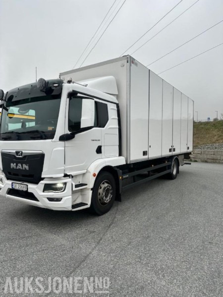 2022 MAN TGM lastebil – 18 paller – Meget god stand - 141868 km. - Kravas automašīna ar slēgto virsbūvi: foto 1 2022 MAN TGM lastebil – 18 paller – Meget god stand - 141868 km. - Kravas automašīna ar slēgto virsbūvi: foto 1