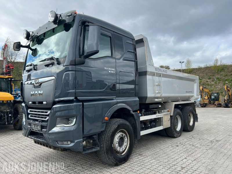 2022 MAN TGX 33.580 6x4 m/Sørling dumperkasse - Kravas automašīna pašizgāzējs: foto 1 2022 MAN TGX 33.580 6x4 m/Sørling dumperkasse - Kravas automašīna pašizgāzējs: foto 1