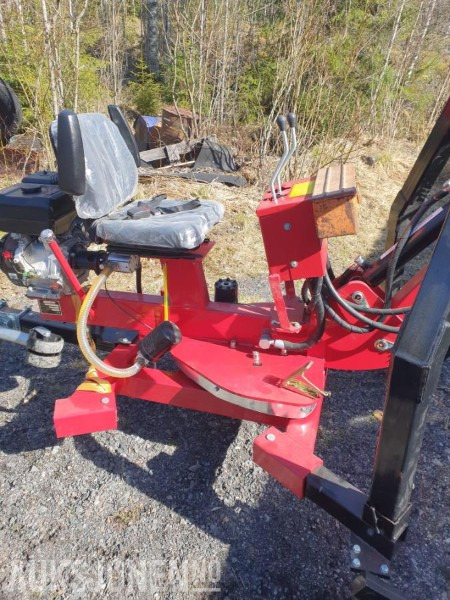2023 ATV-traktor graver med planeringsskuff, verktøykasse og sikkerhetssele - Mini-ekskavators: foto 2 2023 ATV-traktor graver med planeringsskuff, verktøykasse og sikkerhetssele - Mini-ekskavators: foto 2