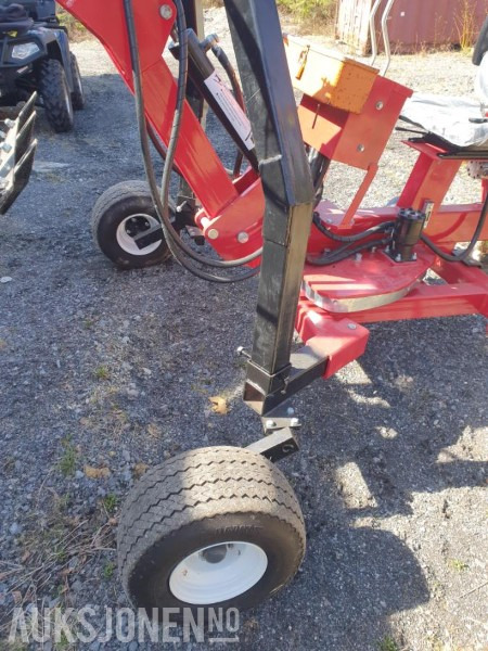 2023 ATV-traktor graver med planeringsskuff, verktøykasse og sikkerhetssele - Mini-ekskavators: foto 4 2023 ATV-traktor graver med planeringsskuff, verktøykasse og sikkerhetssele - Mini-ekskavators: foto 4