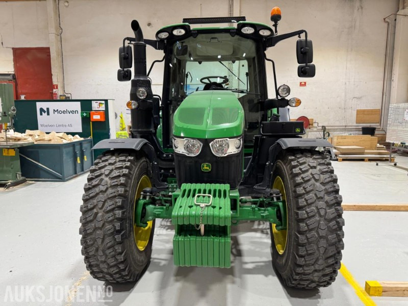 2023 John Deere 6100M TRAKTOR MED 2 SETT HJUL, KUN 1543 TIMER - Traktors: foto 2 2023 John Deere 6100M TRAKTOR MED 2 SETT HJUL, KUN 1543 TIMER - Traktors: foto 2