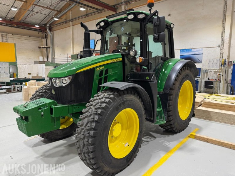 2023 John Deere 6100M TRAKTOR MED 2 SETT HJUL, KUN 1543 TIMER - Traktors: foto 1 2023 John Deere 6100M TRAKTOR MED 2 SETT HJUL, KUN 1543 TIMER - Traktors: foto 1