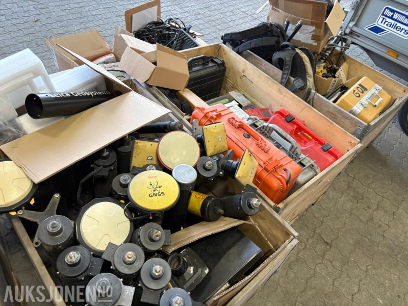 3 Paller med diverse gps utstyr - Celtniecības maisītājs: foto 1 3 Paller med diverse gps utstyr - Celtniecības maisītājs: foto 1