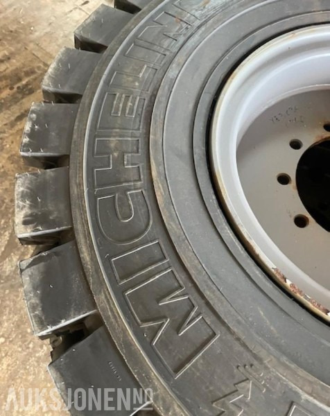 4 stk nye Michelin 14.00 R24 hjullaster-/anleggs-hjul - dekk med felg - ny gummibane - Celtniecības maisītājs: foto 5 4 stk nye Michelin 14.00 R24 hjullaster-/anleggs-hjul - dekk med felg - ny gummibane - Celtniecības maisītājs: foto 5