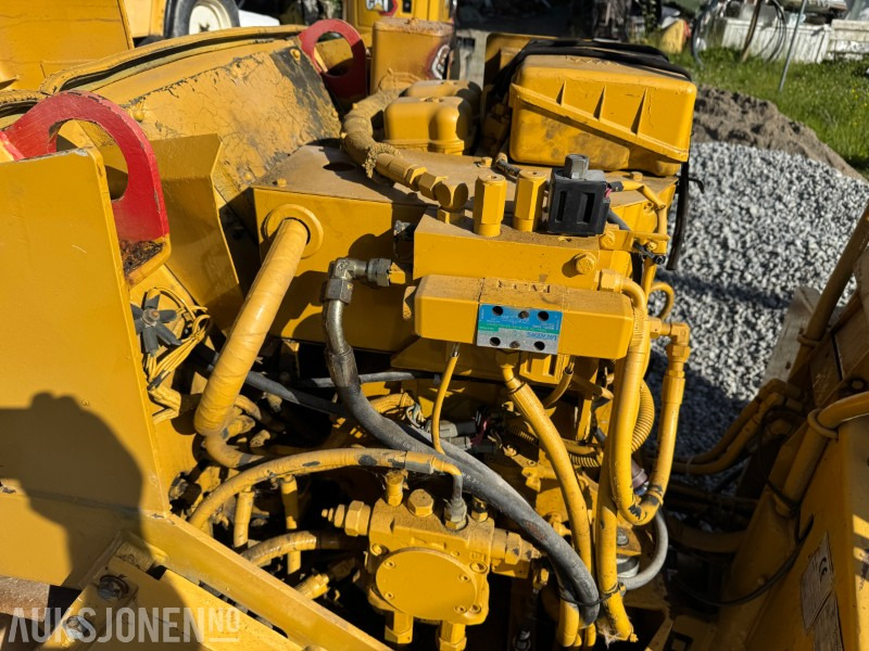 Cat CB-2140 C vals - Veltnis: foto 4 Cat CB-2140 C vals - Veltnis: foto 4