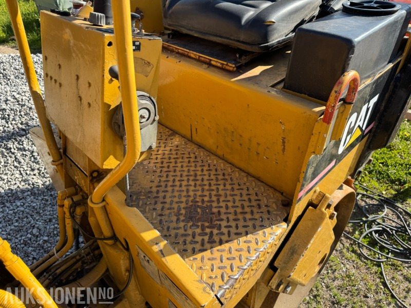 Cat CB-2140 C vals - Veltnis: foto 5 Cat CB-2140 C vals - Veltnis: foto 5