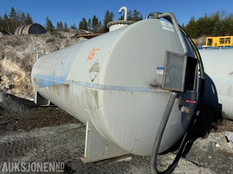 Dieseltank 20m3 med pumpe / overfyllingvern - Celtniecības maisītājs: foto 1 Dieseltank 20m3 med pumpe / overfyllingvern - Celtniecības maisītājs: foto 1