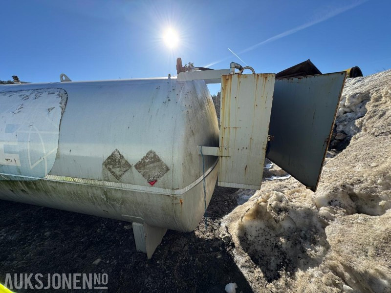 Dieseltank 20m3 med pumpe / overfyllingvern - Celtniecības maisītājs: foto 4 Dieseltank 20m3 med pumpe / overfyllingvern - Celtniecības maisītājs: foto 4
