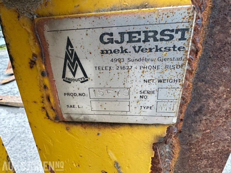 Gjerstad, Volvo Store BM Pallegaffel, Passer L-50 til L-120 - Celtniecības maisītājs: foto 4 Gjerstad, Volvo Store BM Pallegaffel, Passer L-50 til L-120 - Celtniecības maisītājs: foto 4