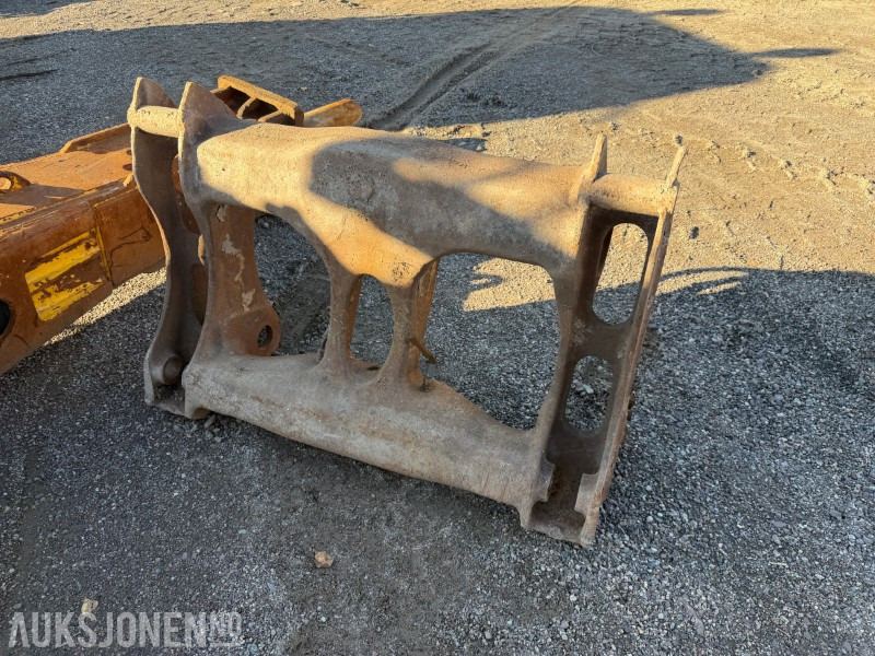 Hydraulisk Hurtigfeste til Volvo L90 - Celtniecības maisītājs: foto 3 Hydraulisk Hurtigfeste til Volvo L90 - Celtniecības maisītājs: foto 3