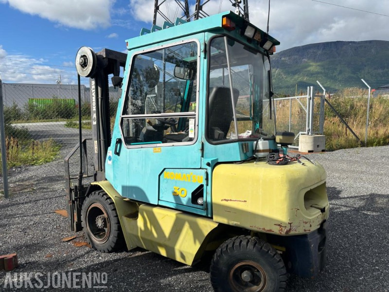 1996 Komatsu FD30T truck diesel - Iekraušanas tehnika: foto 2 1996 Komatsu FD30T truck diesel - Iekraušanas tehnika: foto 2