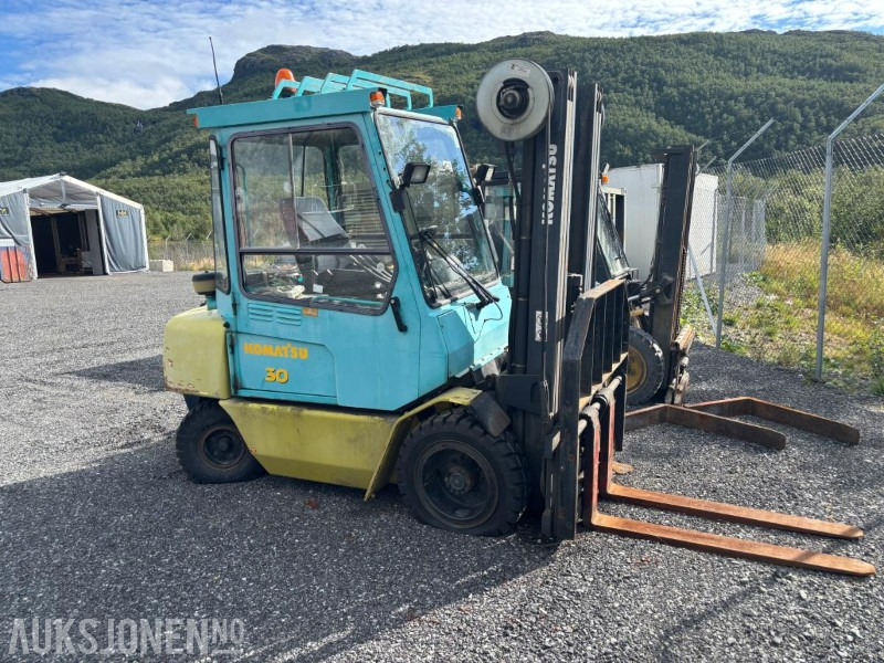 1996 Komatsu FD30T truck diesel - Iekraušanas tehnika: foto 1 1996 Komatsu FD30T truck diesel - Iekraušanas tehnika: foto 1