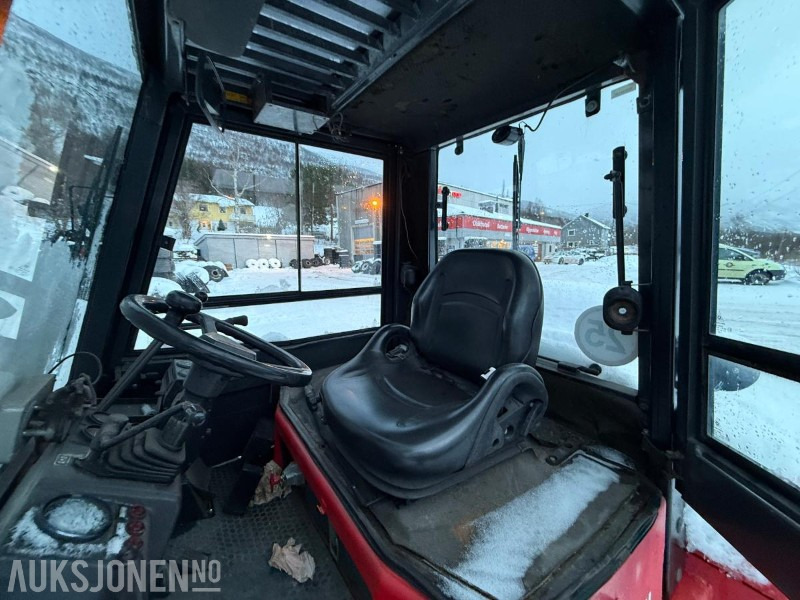 Iekraušanas tehnika 2003 Nissan VF05H70U Motvektstruck - 7 Tonn løftevekt - Nye batteri - 9578T: foto 6