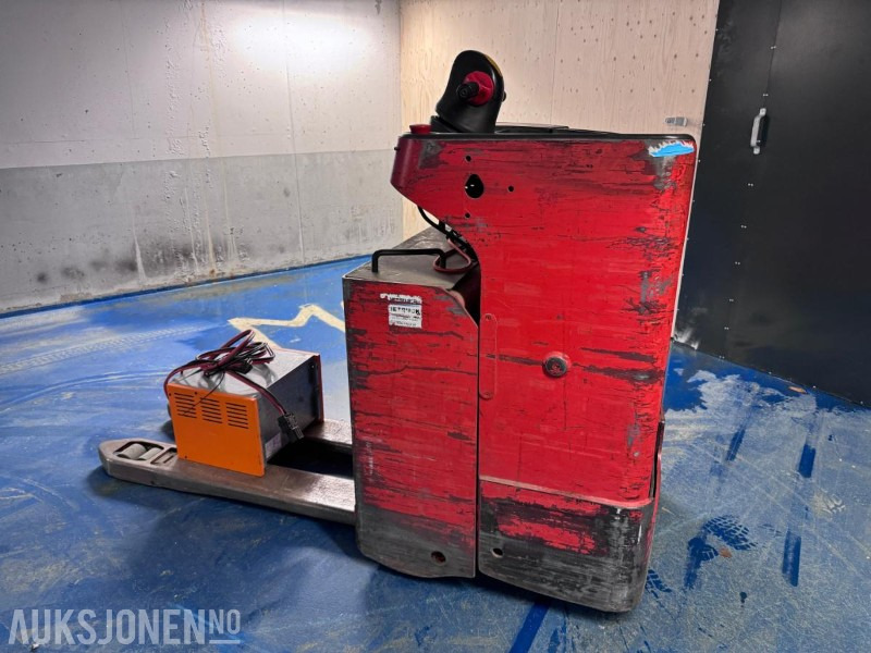 2006 Linde T20SF - Sniletruck - Elektrisk - Med lader - Iekraušanas tehnika: foto 1 2006 Linde T20SF - Sniletruck - Elektrisk - Med lader - Iekraušanas tehnika: foto 1