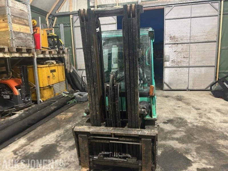 2006 Mitsubishi FD25N Motvektstruck - Iekraušanas tehnika: foto 2 2006 Mitsubishi FD25N Motvektstruck - Iekraušanas tehnika: foto 2