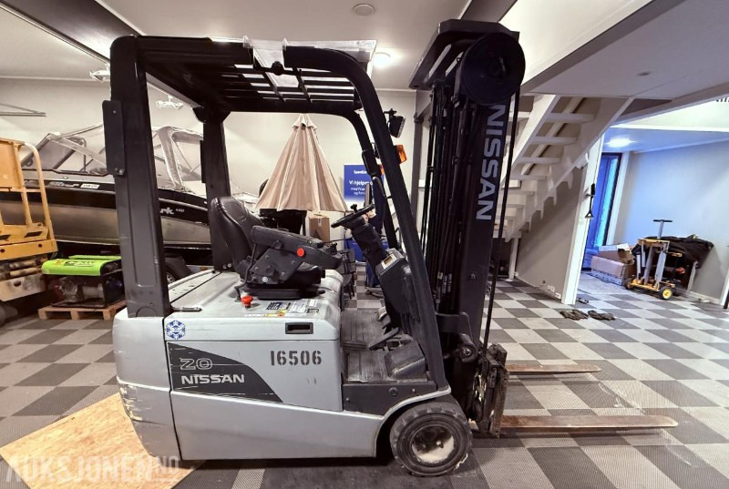 2009 Nissan G1N1L20 Truck - Maks 5,15 m og 2000 kg - Iekraušanas tehnika: foto 4 2009 Nissan G1N1L20 Truck - Maks 5,15 m og 2000 kg - Iekraušanas tehnika: foto 4