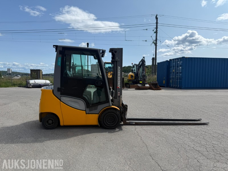 2017 Jungheinrich DFG 320S dieseldrevet motvektstruck med gaffelforlengere - Iekraušanas tehnika: foto 2 2017 Jungheinrich DFG 320S dieseldrevet motvektstruck med gaffelforlengere - Iekraušanas tehnika: foto 2
