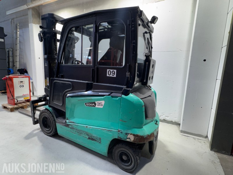 2019 Mitsubishi FB35N – Elektrisk 4-hjuls motvektstruck - Sertifisert til FEB 2026 - Iekraušanas tehnika: foto 2 2019 Mitsubishi FB35N – Elektrisk 4-hjuls motvektstruck - Sertifisert til FEB 2026 - Iekraušanas tehnika: foto 2
