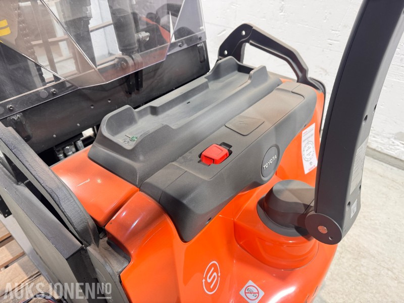 2019 Toyota SWE120XR stablertruck med defekt batteri - Iekraušanas tehnika: foto 4 2019 Toyota SWE120XR stablertruck med defekt batteri - Iekraušanas tehnika: foto 4