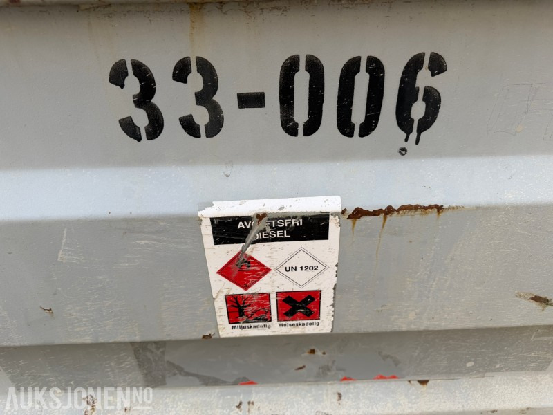 KN dieseltank 1000L med pumpe, filter, slange og pistol - Celtniecības maisītājs: foto 5 KN dieseltank 1000L med pumpe, filter, slange og pistol - Celtniecības maisītājs: foto 5