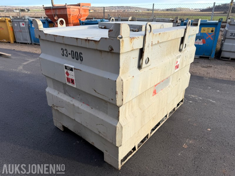 KN dieseltank 1000L med pumpe, filter, slange og pistol - Celtniecības maisītājs: foto 3 KN dieseltank 1000L med pumpe, filter, slange og pistol - Celtniecības maisītājs: foto 3