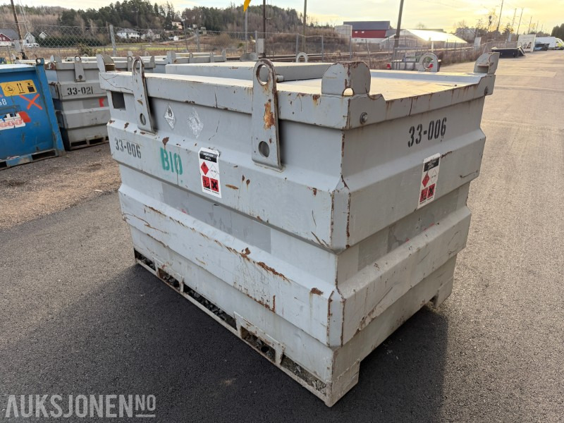 KN dieseltank 1000L med pumpe, filter, slange og pistol - Celtniecības maisītājs: foto 4 KN dieseltank 1000L med pumpe, filter, slange og pistol - Celtniecības maisītājs: foto 4