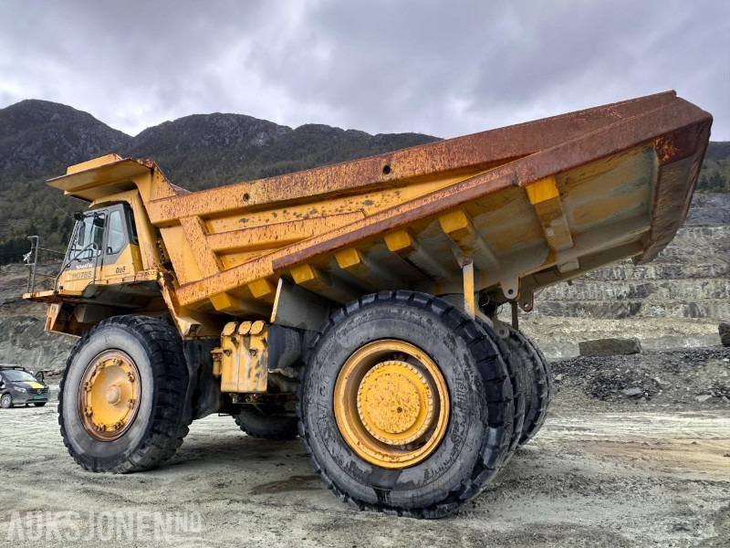 Komatsu HD 785-5 Tipptruck - Bezceļu pašizgāzējs: foto 3 Komatsu HD 785-5 Tipptruck - Bezceļu pašizgāzējs: foto 3