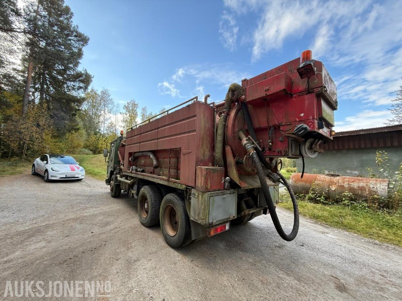 1986 Volvo FL10 Intercooler 6x2 med Müller Umwelttechnik slamsuger/spylepåbygg - Komunālā/ Specializētā tehnika: foto 3 1986 Volvo FL10 Intercooler 6x2 med Müller Umwelttechnik slamsuger/spylepåbygg - Komunālā/ Specializētā tehnika: foto 3