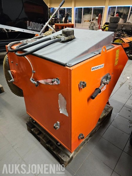 Komunālā/ Specializētā tehnika 2007 Holder C2.42 Minitraktor/Redskapsbærer - V-Plog - Fres - Feiemaskin - Strøer - 3764T: foto 44 Komunālā/ Specializētā tehnika 2007 Holder C2.42 Minitraktor/Redskapsbærer - V-Plog - Fres - Feiemaskin - Strøer - 3764T: foto 44