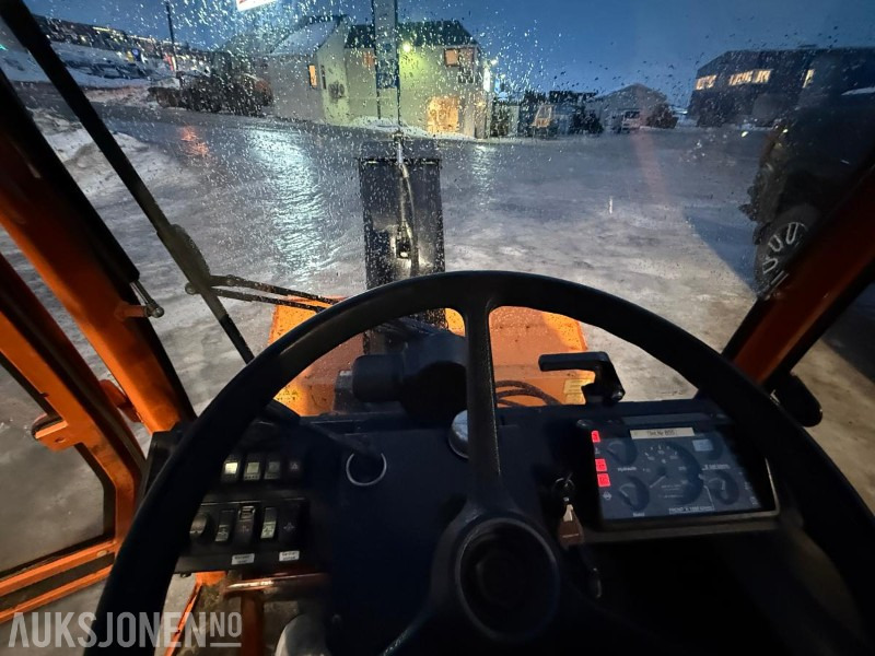 Komunālā/ Specializētā tehnika 2007 Holder C2.42 Minitraktor/Redskapsbærer - V-Plog - Fres - Feiemaskin - Strøer - 3764T: foto 15 Komunālā/ Specializētā tehnika 2007 Holder C2.42 Minitraktor/Redskapsbærer - V-Plog - Fres - Feiemaskin - Strøer - 3764T: foto 15