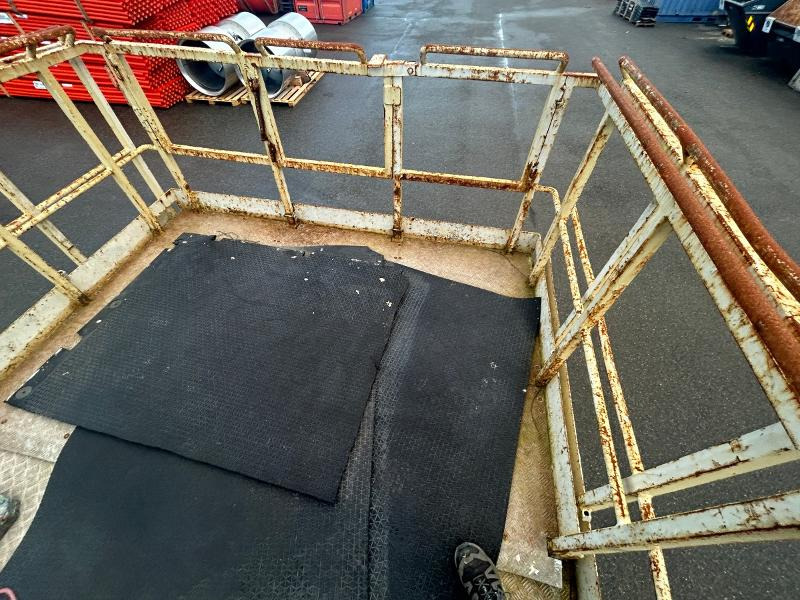 Komunālā/ Specializētā tehnika 2013 Volvo FMX 370 6X4 med NORMET Esslift 1000 plattform / korg - nylig EU godkjent: foto 11