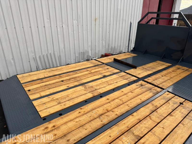 2025 NYTT Maskinflak med staker og låsbare skap - Kravas automašīna: foto 2 2025 NYTT Maskinflak med staker og låsbare skap - Kravas automašīna: foto 2