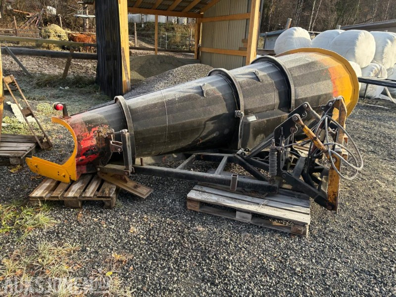 1984 Stiansen & Øya Brøyteskjær Skjær - Lauksaimniecības tehnika: foto 4 1984 Stiansen & Øya Brøyteskjær Skjær - Lauksaimniecības tehnika: foto 4