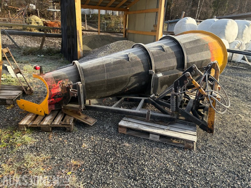 1984 Stiansen & Øya Brøyteskjær Skjær - Lauksaimniecības tehnika: foto 5 1984 Stiansen & Øya Brøyteskjær Skjær - Lauksaimniecības tehnika: foto 5