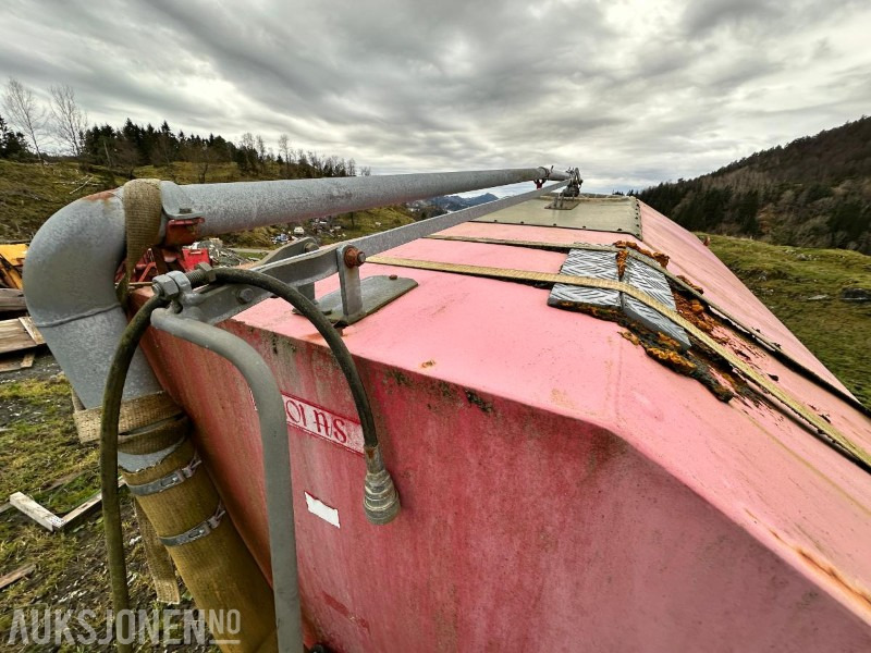 Lauksaimniecības tehnika 2005 MOI BG 8 Gjødselvogn m/Vogelsang spreder: foto 11 Lauksaimniecības tehnika 2005 MOI BG 8 Gjødselvogn m/Vogelsang spreder: foto 11