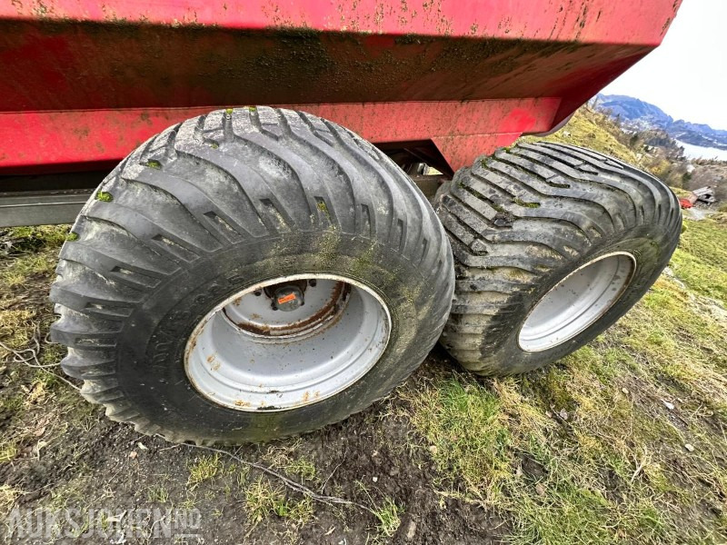 Lauksaimniecības tehnika 2005 MOI BG 8 Gjødselvogn m/Vogelsang spreder: foto 12 Lauksaimniecības tehnika 2005 MOI BG 8 Gjødselvogn m/Vogelsang spreder: foto 12