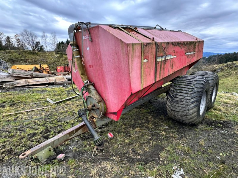2005 MOI BG 8 Gjødselvogn m/Vogelsang spreder - Lauksaimniecības tehnika: foto 1 2005 MOI BG 8 Gjødselvogn m/Vogelsang spreder - Lauksaimniecības tehnika: foto 1