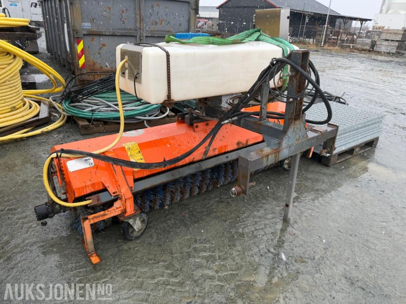 2008 Tuchel feiekost Plus 230 hd 3-punkt - Lauksaimniecības tehnika: foto 4 2008 Tuchel feiekost Plus 230 hd 3-punkt - Lauksaimniecības tehnika: foto 4