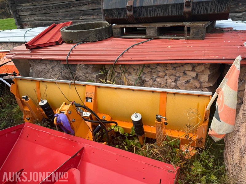 2008 ZAUGG AG Eggiwil (Sveits) G8K-240 snøskjær / snøplog - Lauksaimniecības tehnika: foto 2 2008 ZAUGG AG Eggiwil (Sveits) G8K-240 snøskjær / snøplog - Lauksaimniecības tehnika: foto 2