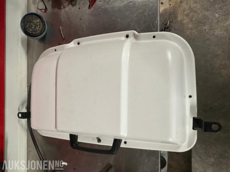 2019 Gps Valtra - GPS antenne - Stått på Valtra T234 - Lauksaimniecības tehnika: foto 1 2019 Gps Valtra - GPS antenne - Stått på Valtra T234 - Lauksaimniecības tehnika: foto 1