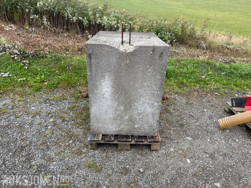 Betonglodd til Traktor - Lauksaimniecības tehnika: foto 1 Betonglodd til Traktor - Lauksaimniecības tehnika: foto 1