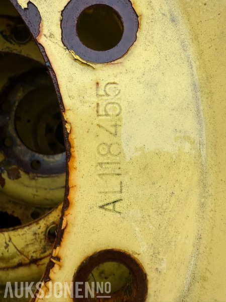 Felgsett til John Deere – AL118455 og AL174627 - Lauksaimniecības tehnika: foto 5 Felgsett til John Deere – AL118455 og AL174627 - Lauksaimniecības tehnika: foto 5