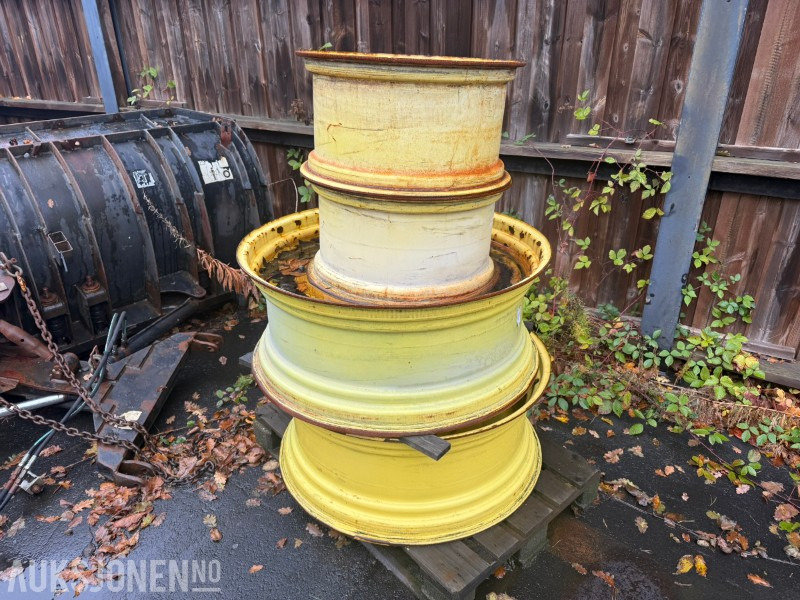 Felgsett til John Deere – AL118455 og AL174627 - Lauksaimniecības tehnika: foto 2 Felgsett til John Deere – AL118455 og AL174627 - Lauksaimniecības tehnika: foto 2