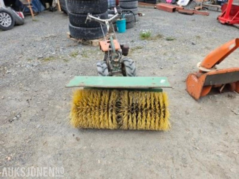 Goldoni 2 Hjuls traktor m/kost og snøfreser - Lauksaimniecības tehnika: foto 5 Goldoni 2 Hjuls traktor m/kost og snøfreser - Lauksaimniecības tehnika: foto 5