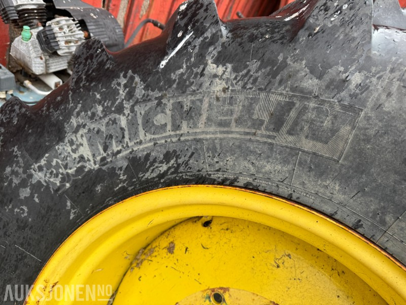 Hjulsett til John Deere 540/65 R28 - Lauksaimniecības tehnika: foto 2 Hjulsett til John Deere 540/65 R28 - Lauksaimniecības tehnika: foto 2